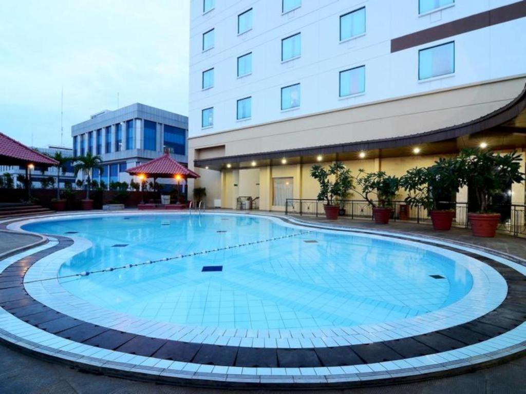 Grand Cempaka Business Hotel Джакарта Екстер'єр фото