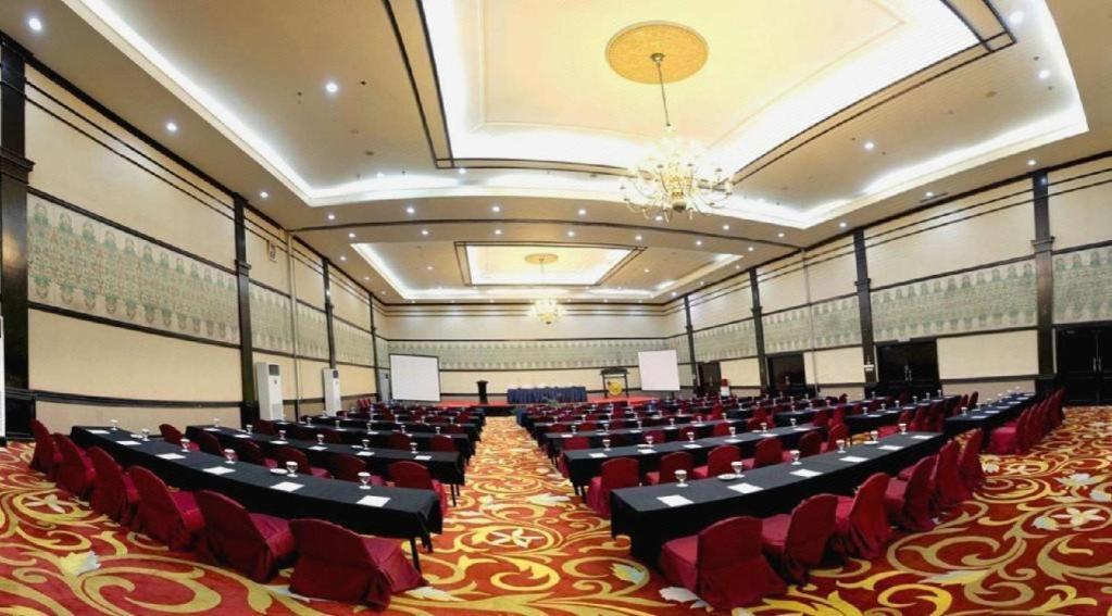 Grand Cempaka Business Hotel Джакарта Екстер'єр фото