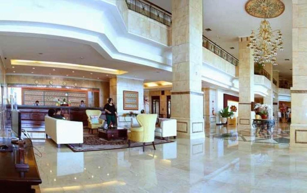 Grand Cempaka Business Hotel Джакарта Екстер'єр фото