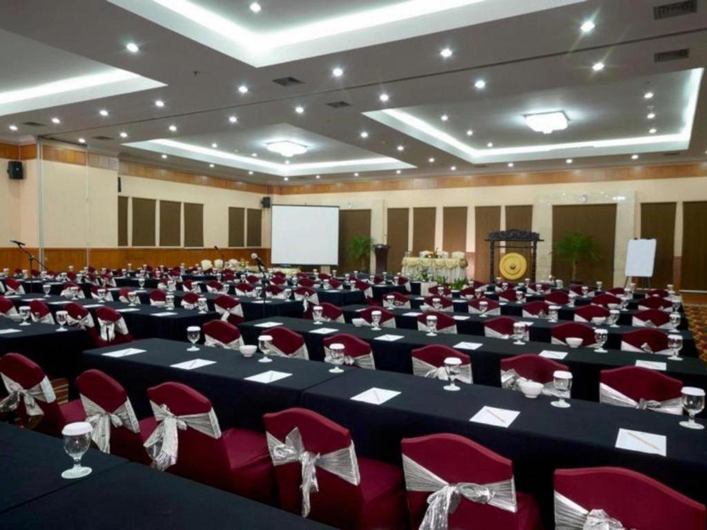 Grand Cempaka Business Hotel Джакарта Екстер'єр фото